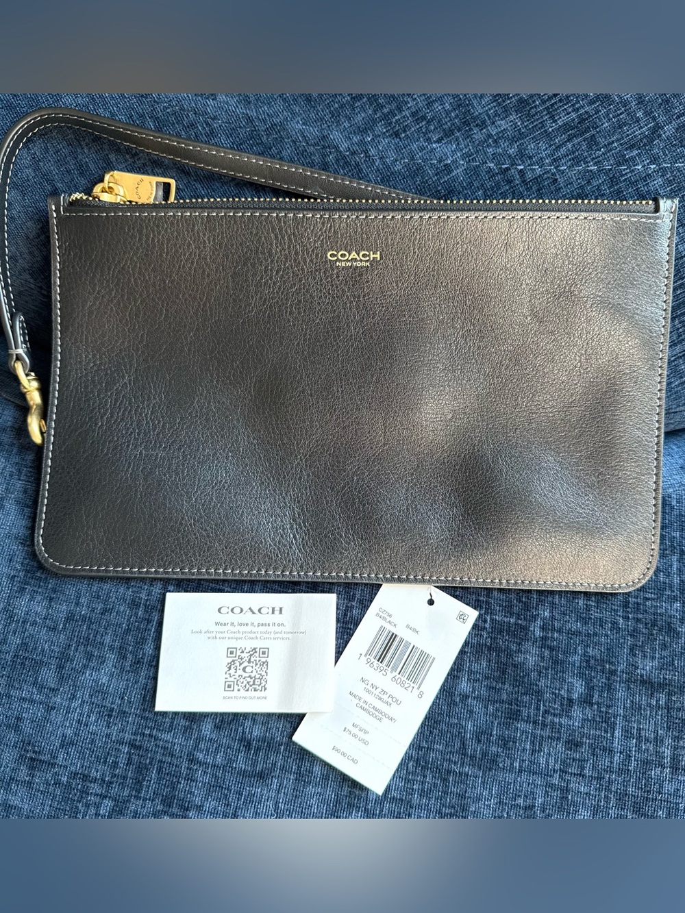 Coach New York Zip Pouch in Black